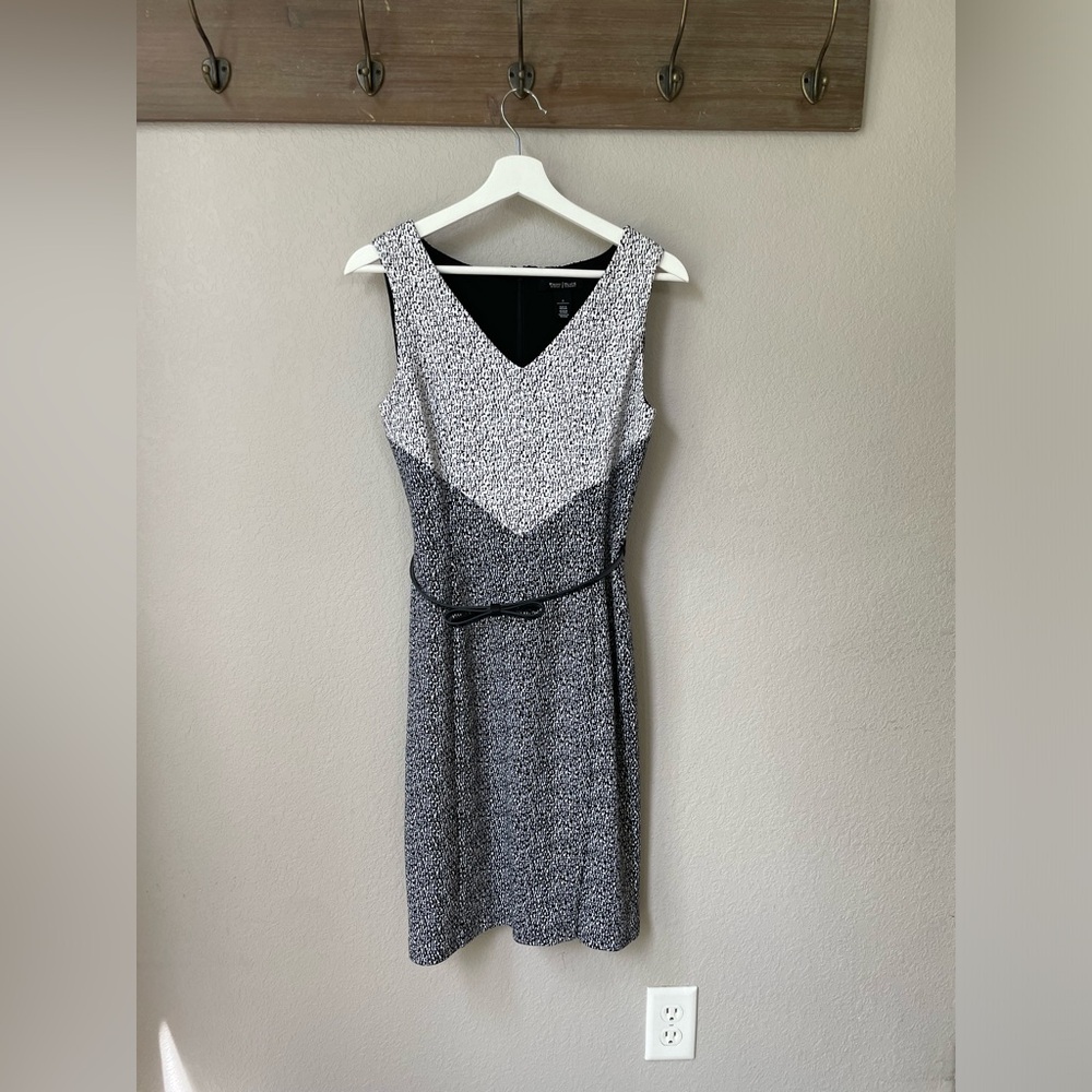 White House Black Market Sleeveless V-Neck Dress